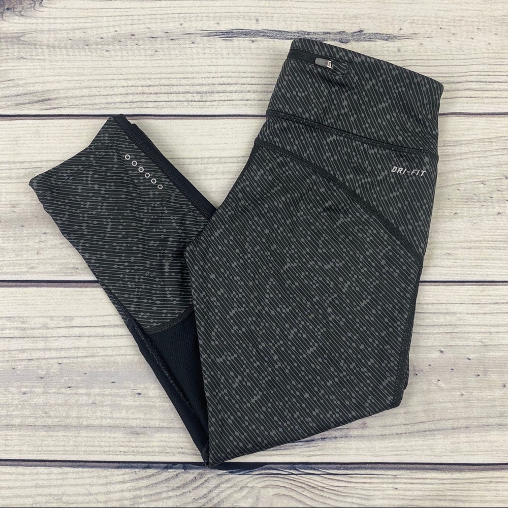 Nike Dri-Fit Capri Leggings Size xs